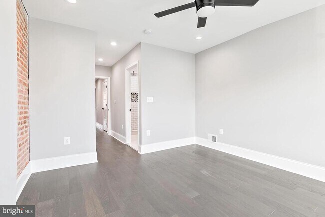 Photo - 263 S Robinson St