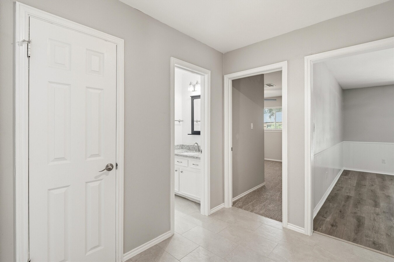 Photo - 2119 Williamsburg Ct S