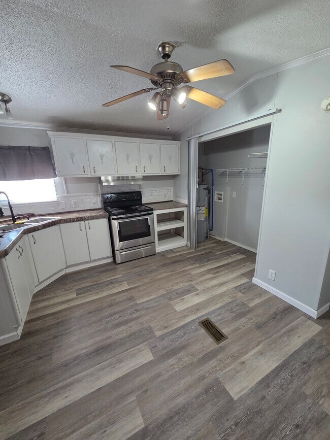 Photo - 2 bedroom 1 bathroom mobile home for rent