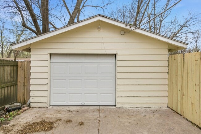 Photo - Move-In Ready 3 Bed with Modern Updates & Detached Garage