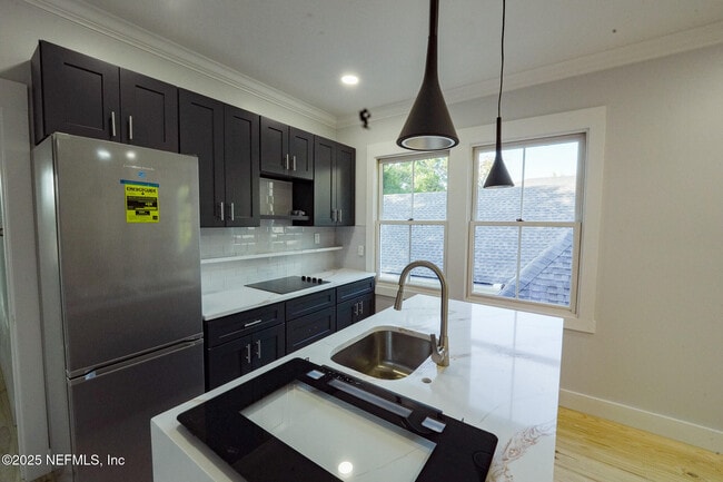 Photo - 1932 Hubbard St Unit 1