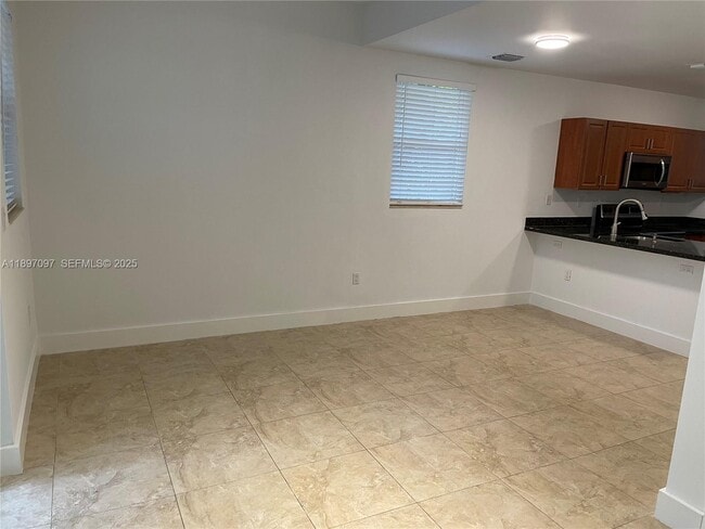 Photo - 2845 Coconut Ave