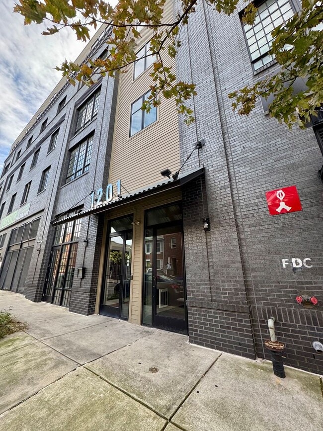 Photo - 1201 S Charles