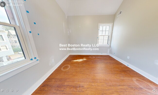 Photo - 384 Harvard St