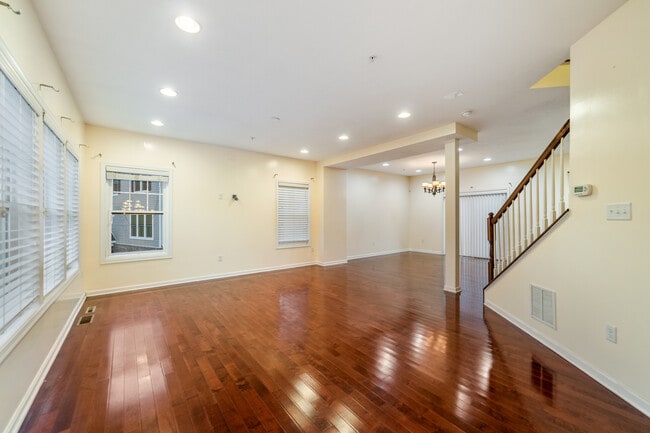 Photo - 3114 Raintree Dr