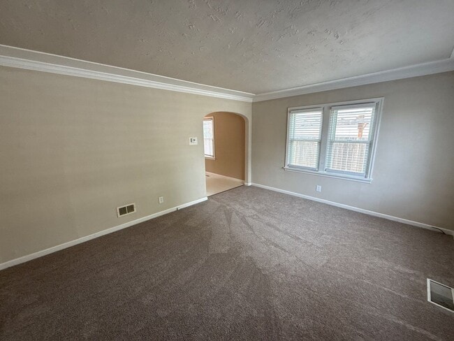 Photo - 4627 Thorman Ave NE