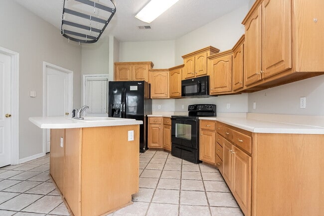 Photo - 7354 Pamela Cove