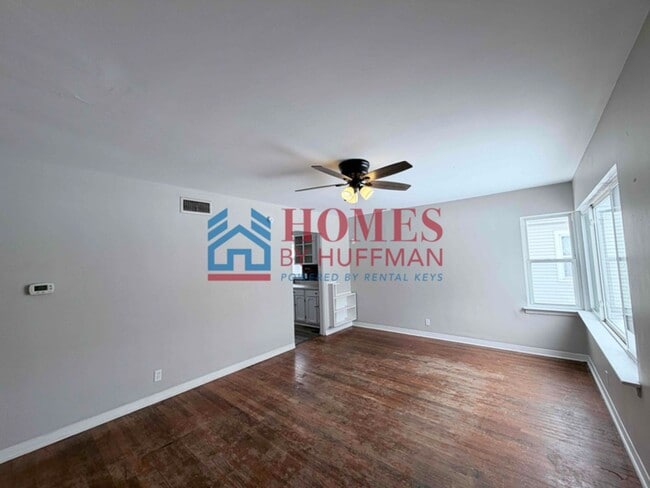 Photo - Three Bedroom House | $500 Deposit Special!