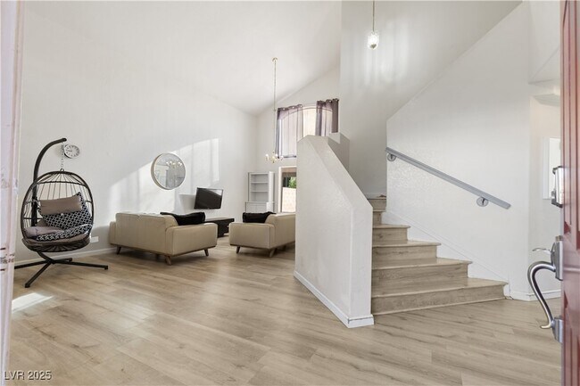 Photo - 7820 Mount Angel Dr