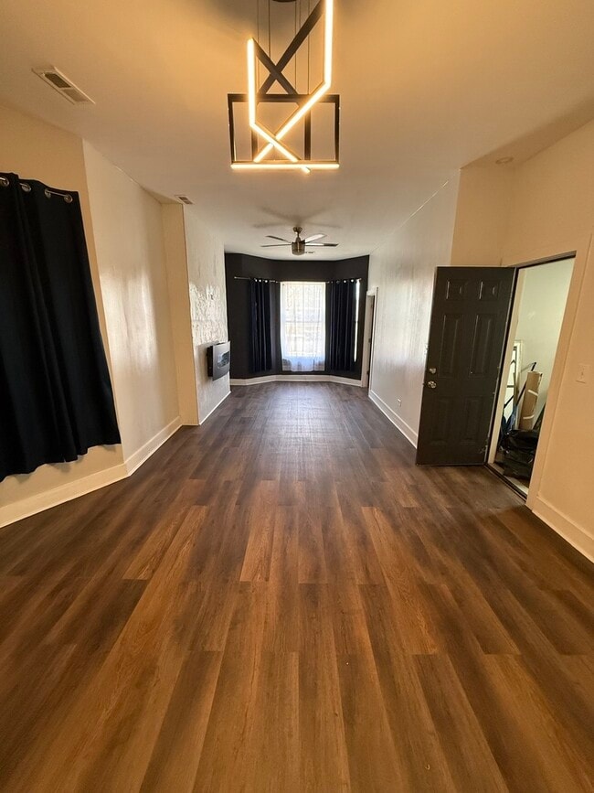 Photo - 6833 S Calumet Ave