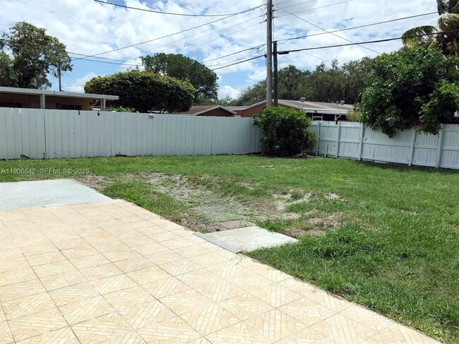 Photo - 1520 N 71st Terrace