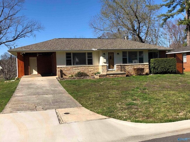 Photo - 1811 Stevens Dr NE House