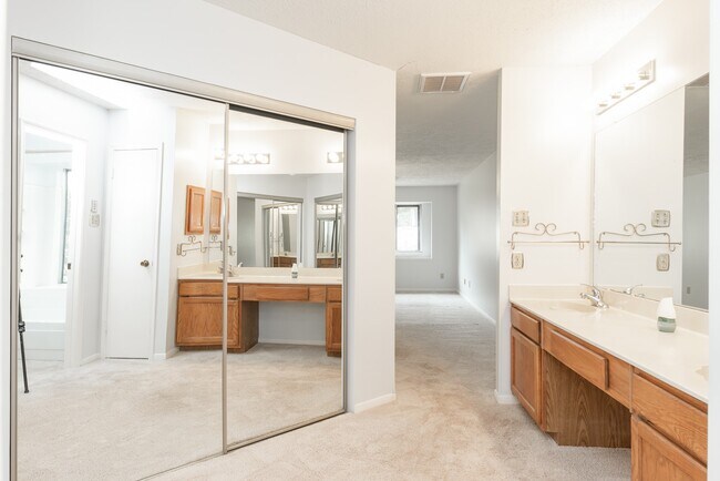 Photo - 6818 Brockington Dr