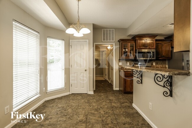 Photo - 3021 Bowron Rd