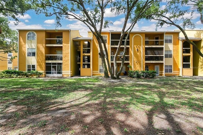 Building Photo - 5263 Images Cir Unit 306