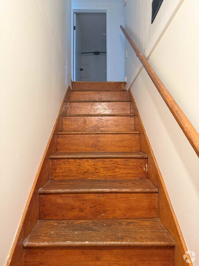 Building Photo - 360 N 11th St Rental