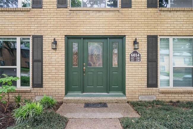 Building Photo - 6014 E University Blvd Unit 137