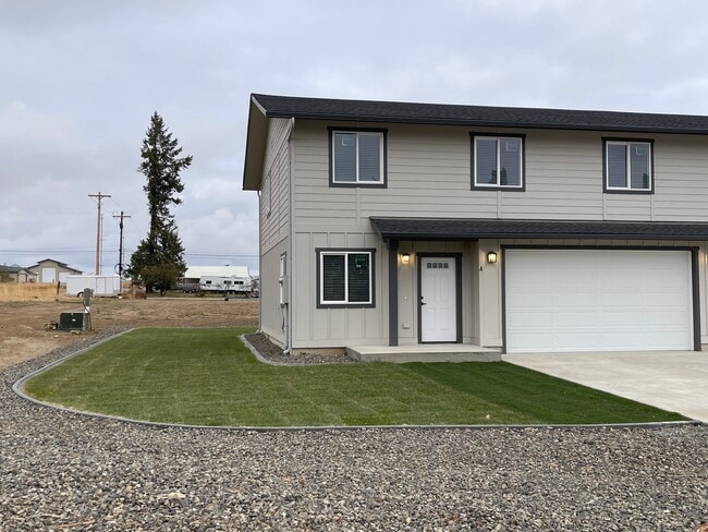 Photo - 411 W Poplar St