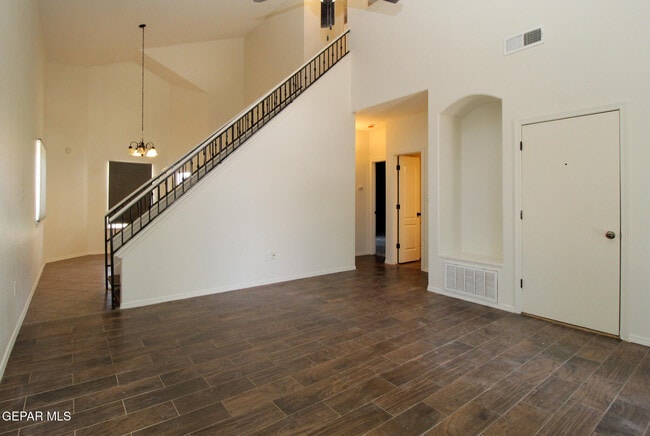 Photo - 2210 Hannah Leigh St