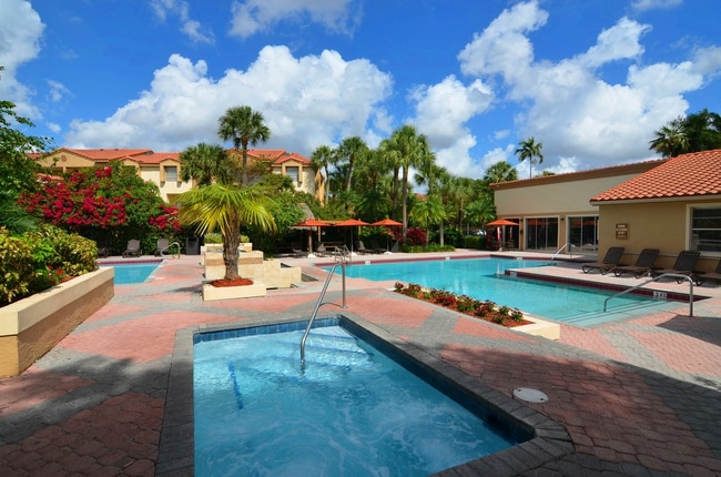 WATERFORD LANDING APARTMENTS