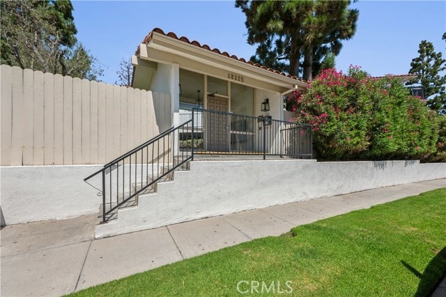 Building Photo - 18225 Kingsdale Ave Unit 207 Rental