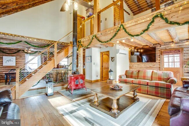 Photo - 510 Marges Mountain Ln