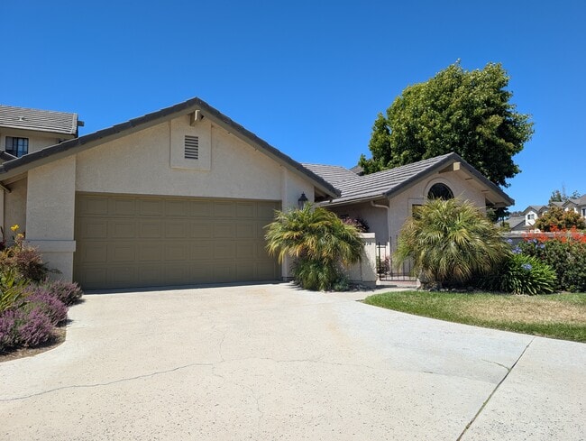 Photo - 274 Tempus Cir House