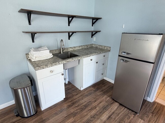 Photo - 1398 Hiahia St Unit Studio