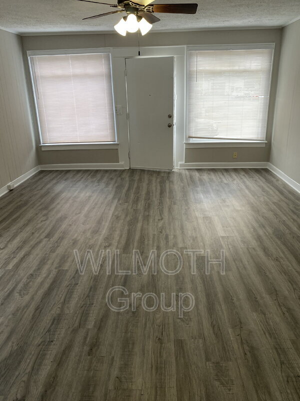 Photo - 5338 Winthrop Ave