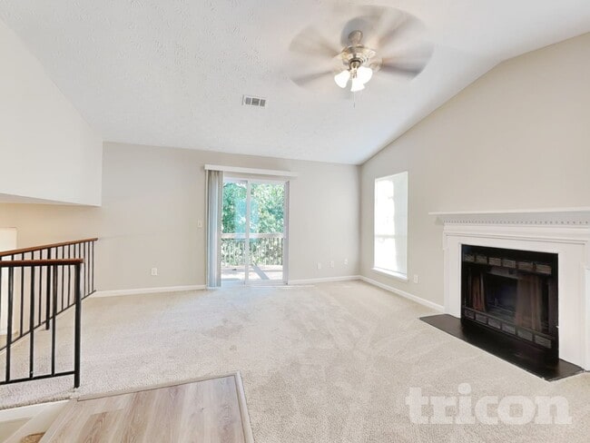 Photo - 2755 Wildflower Ln SW