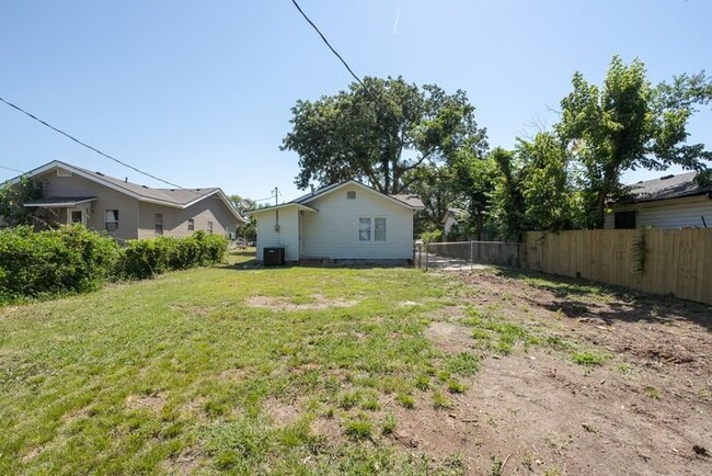 Photo - 1528 N Beard Ave