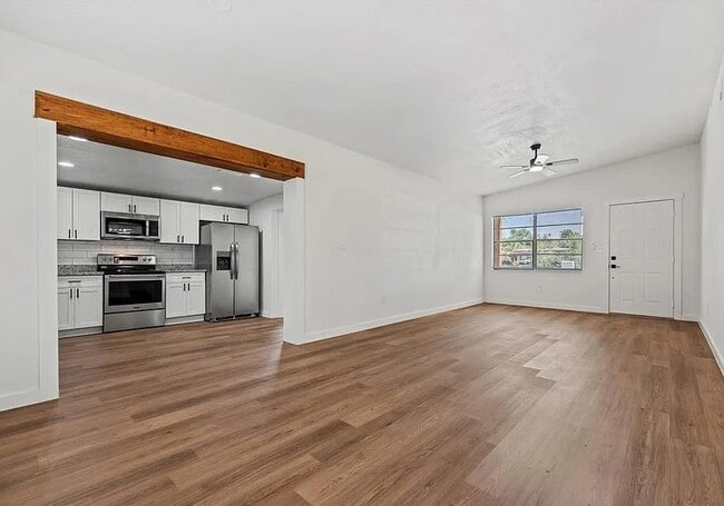 Photo - 1830 Hallum Ave