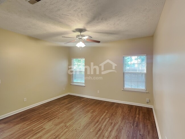 Photo - 426 Tulane Ct