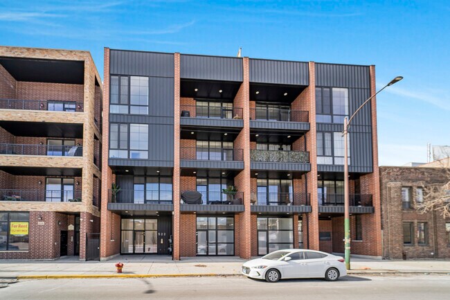 Photo - 522 N Western Ave Condo Unit 301
