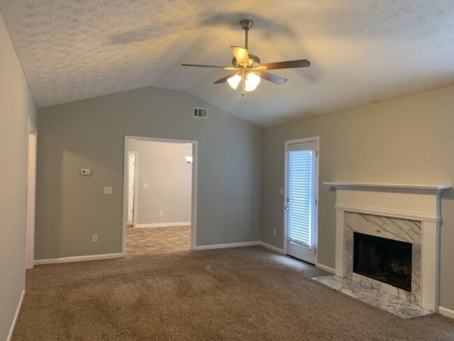 Photo - Charming 3 BR / 2 BATH Ranch!!