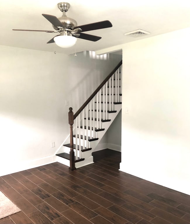 Building Photo - 1206 E Main St