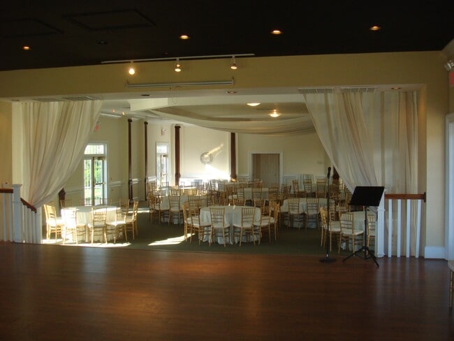 Photo - 7821 Bellevue Rd