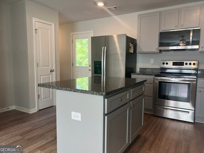 Photo - 431 Camella Cir