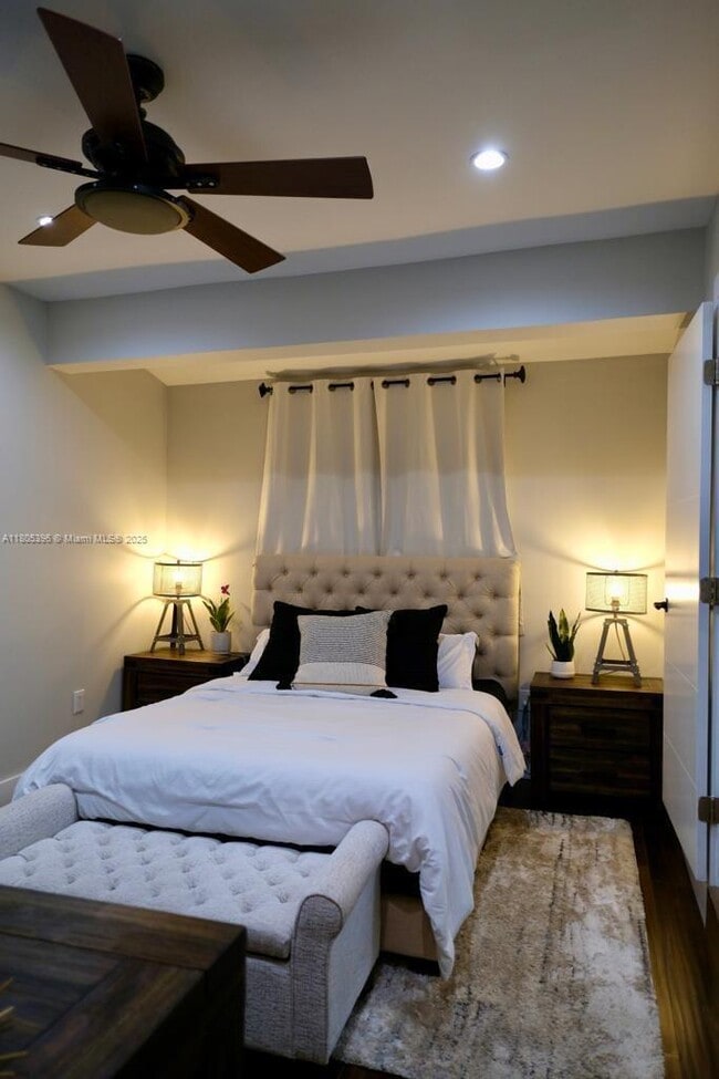 Photo - 7110 Duval St