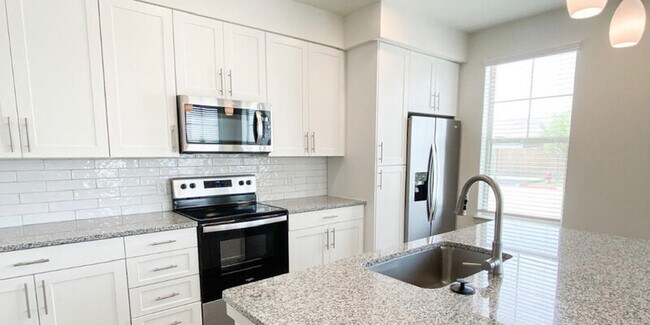 Free App/Admin | 1 Month Free | Frisco - Free App/Admin | 1 Month Free |  Frisco Condo Unit A2121