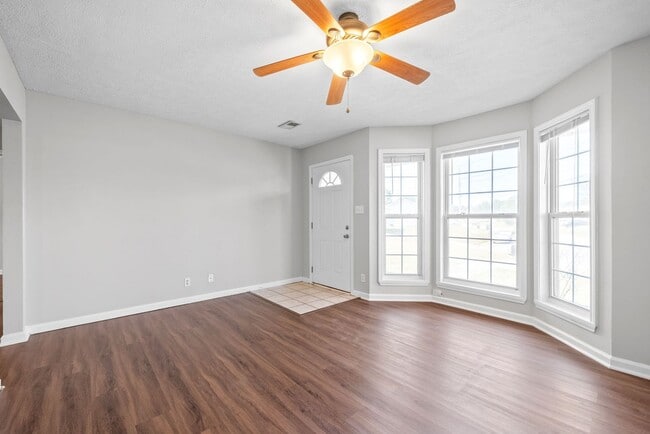 Photo - 1067 Shadow Ridge Ave