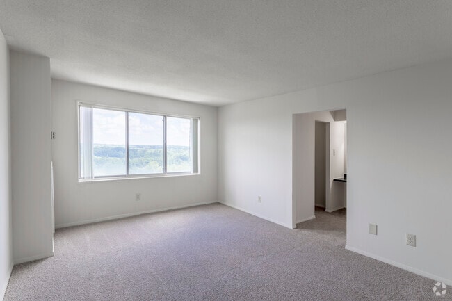 3 BR, 2.5 BA - 1,490 SF - White Oak Towers Apartments