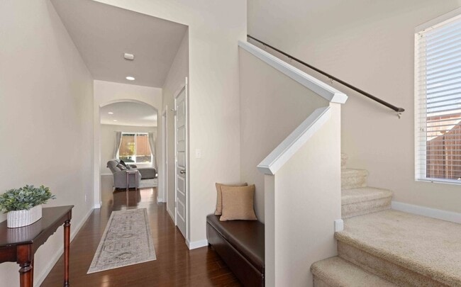 Photo - 120 Pickford Pl SW