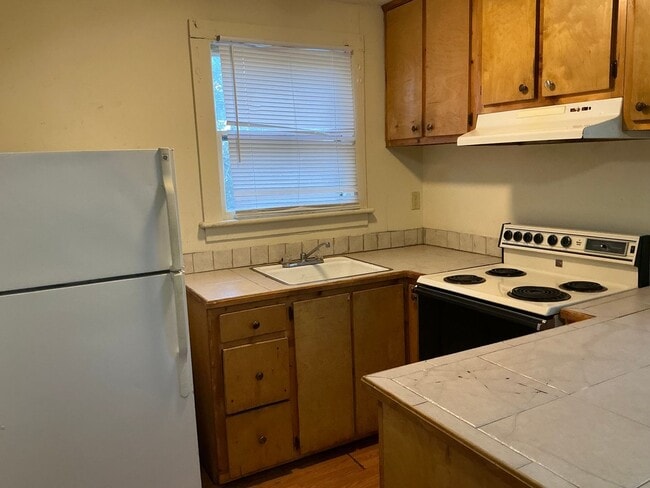 Photo - 521 Folks St