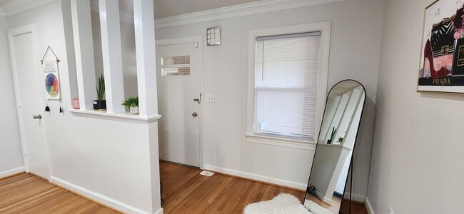 8 Fairfax Cir