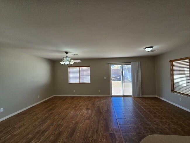 Photo - A Fabulous 4 Bedroom Home in N.Las Vegas 1 Bedroom Downstairs.