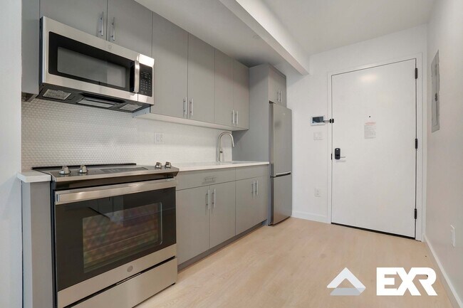 Photo - 14815 89th Ave Apartment Unit 7E