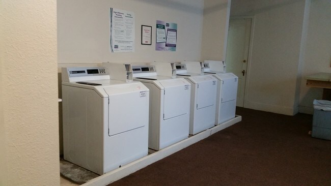 Onsite Laundry - The Elk Apartments