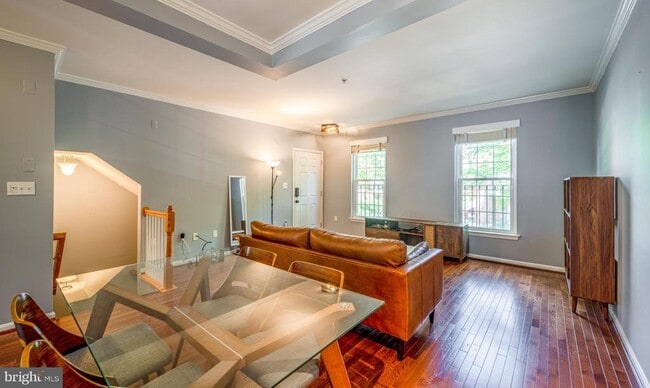 Photo - 702 Norfolk Ln