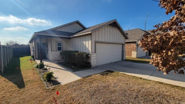 Photo - 242 Thornless Cir